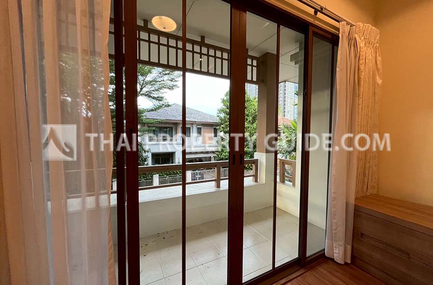 House with Shared Pool in Bangnatrad 